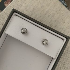 10k white gold earrings